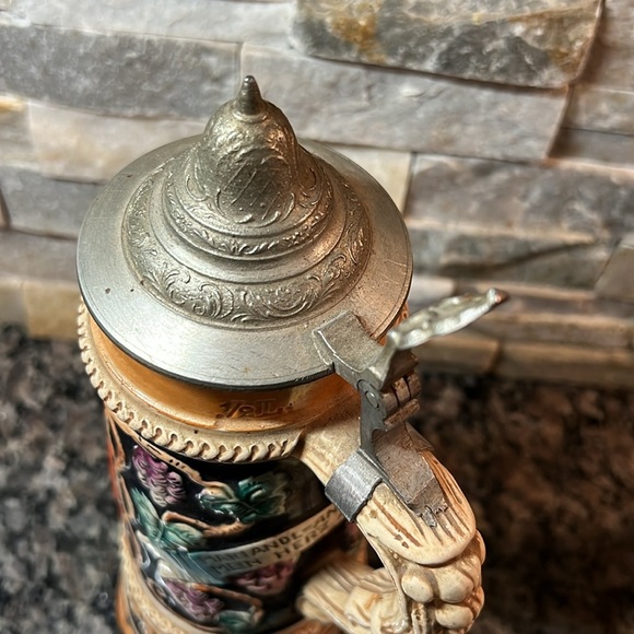 German beer stein with musical wind up - Picture 6 of 10